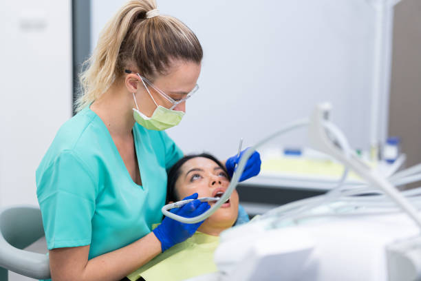 Best Cracked Tooth Emergency Dentist  in West Des Moines, IA